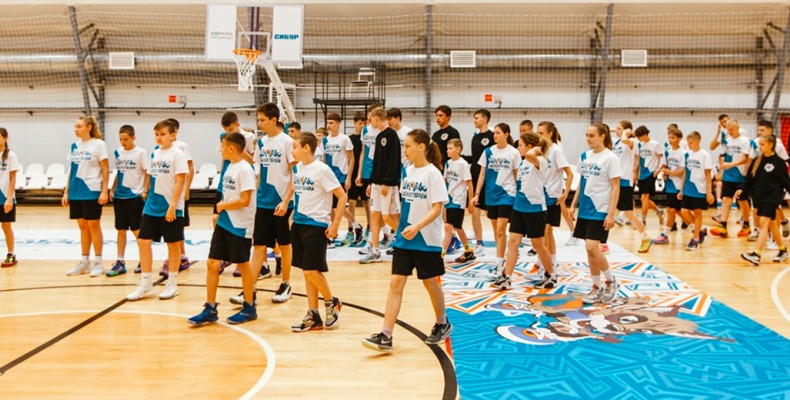 Сразу 6 игроков из Нижегородской области принимают участие во Всероссийском баскетбольном лагере SIBURCAMP 2022